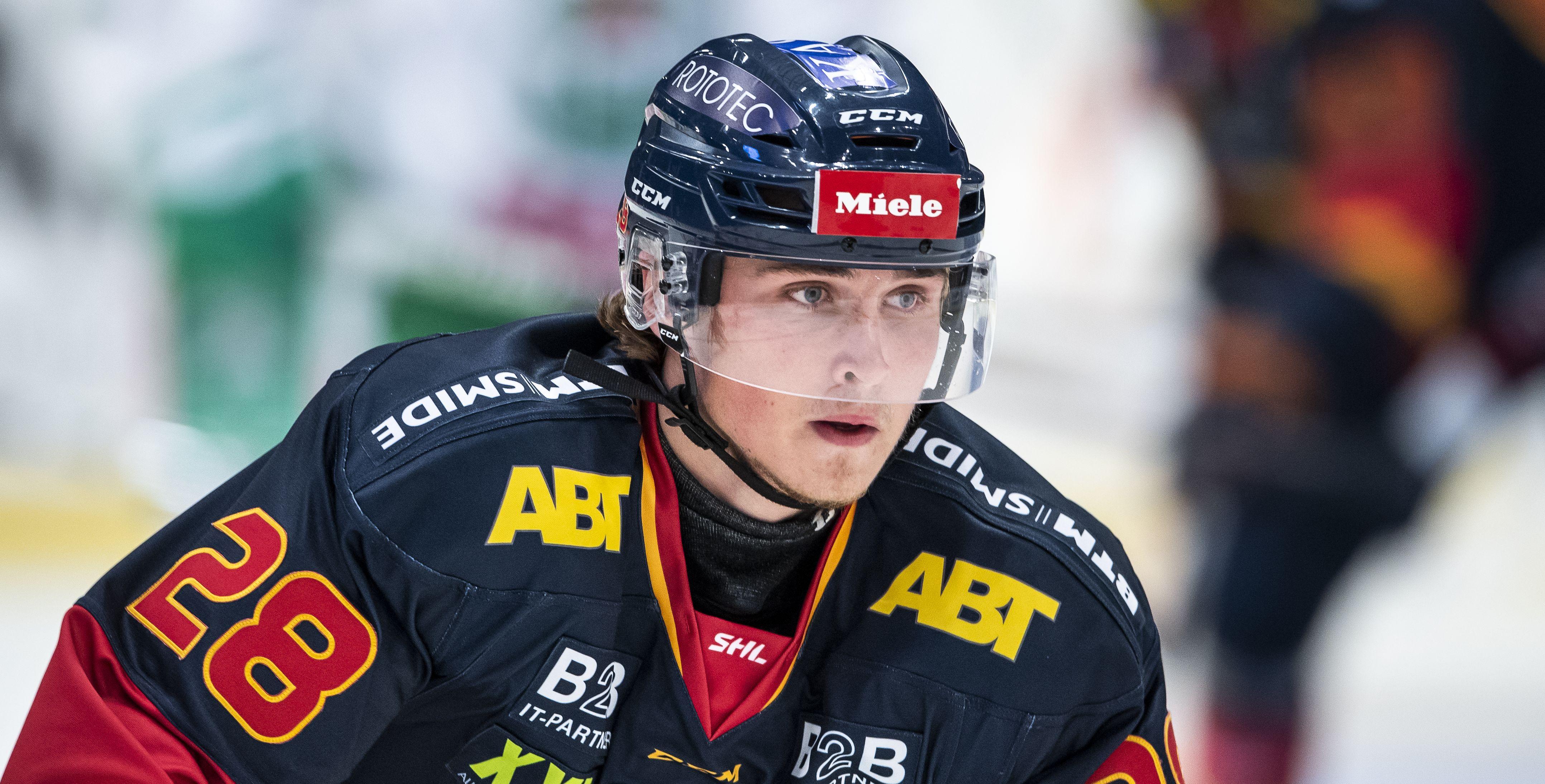 Den SHL-meriterade forwarden förlänger kontraktet med den allsvenska klubben