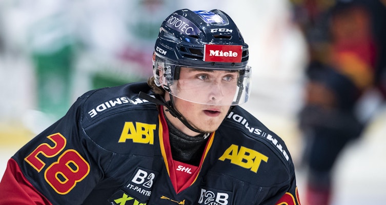 Den SHL-meriterade forwarden förlänger kontraktet med den allsvenska klubben