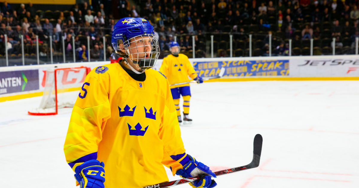 Simon Holmström klar för Vita Hästen