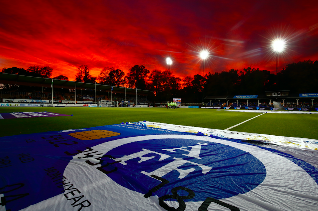 Division 1 väntar för Åtvidabergs FF - kontrakten upphävs